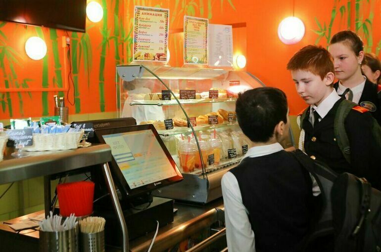 Депутат Чаплин рассказал, откажут ли в детском меню взрослому посетителю кафе