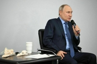 Путин выступил против траты маткапитала на покупку автомобиля