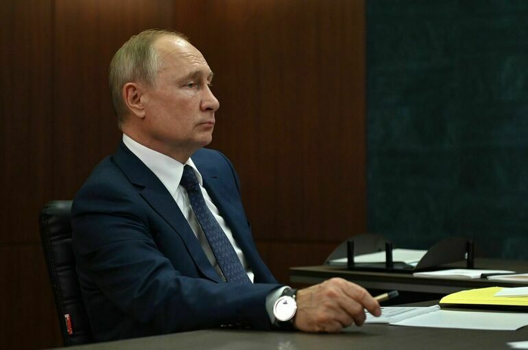 Путин: Баглай внес огромный вклад в становление конституционного правосудия