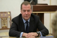 Медведев заявил, что прирост добровольцев в армию РФ впечатлил Киев
