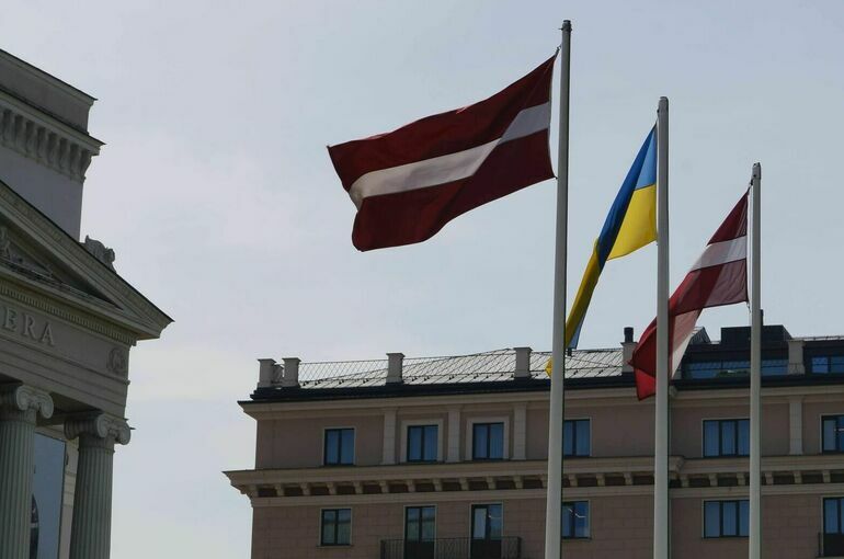 Латвия передаст Украине вертолеты, артиллерию, снаряды и ракеты