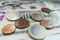 Курс евро опустился ниже 97 рублей 