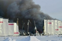 Открытое горение на складе в Петербурге ликвидировано