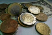 Курс евро на Мосбирже впервые с июня 2023 года упал ниже 95 рублей
