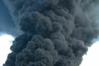Площадь пожара на нефтебазе в Брянской области достигла 1,8 тыс. кв. м
