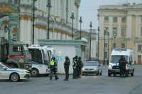 Полиция начала проверку после прыжка парашютиста с балкона в Подмосковье