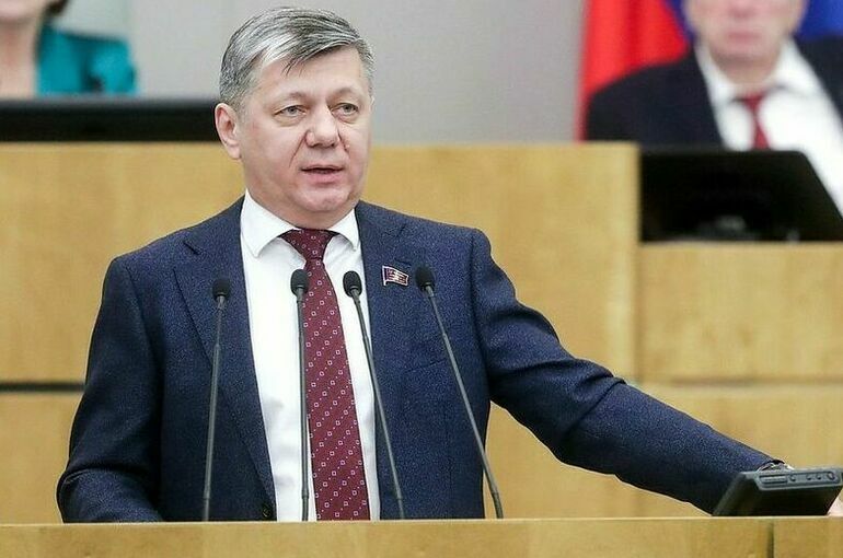 Депутат Новиков: Киевский режим сыпется, несмотря на всю поддержку Запада