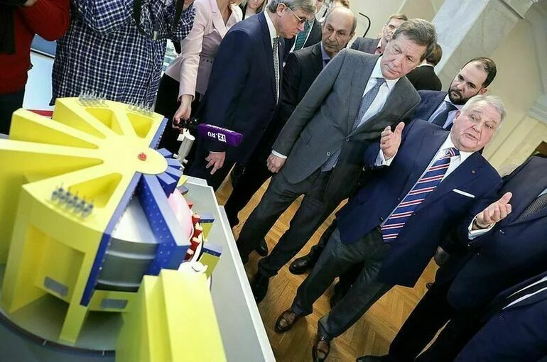 В Госдуме открылась выставка о работе Курчатовского института