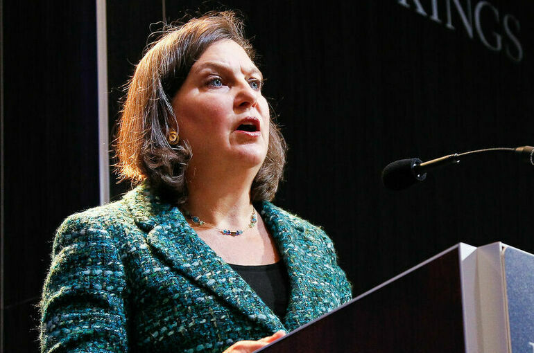 AT: Нуланд приехала на Украину из-за угрозы переворота в стране