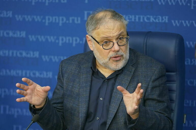 Экономист Хазин заявил о бессмысленности нового пакета антироссийских санкций 