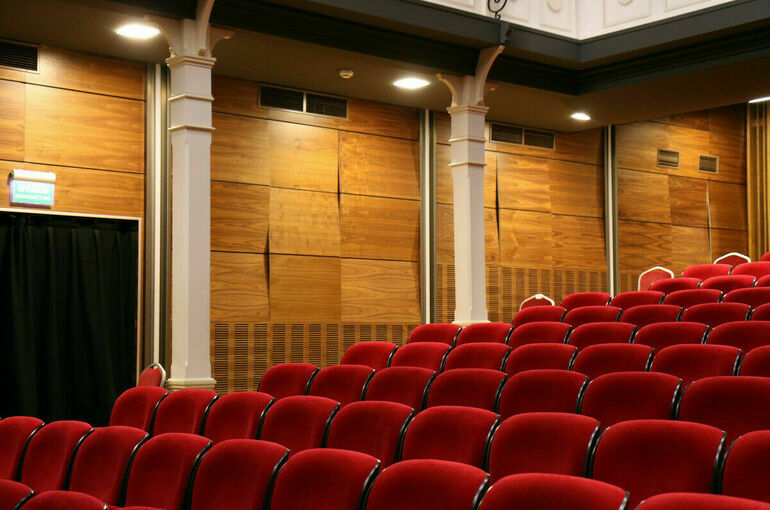 Театр «Современник» отменил показы спектакля по пьесе писательницы Улицкой