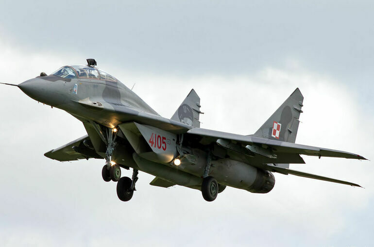 Польша подняла в воздух самолеты из-за «активности дальней авиации РФ»