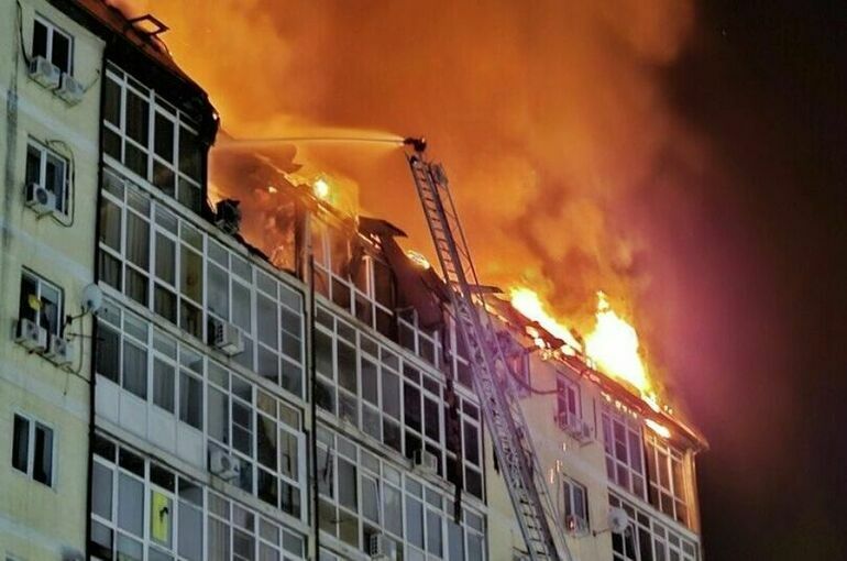 Из горящего дома в Анапе эвакуировали 440 человек