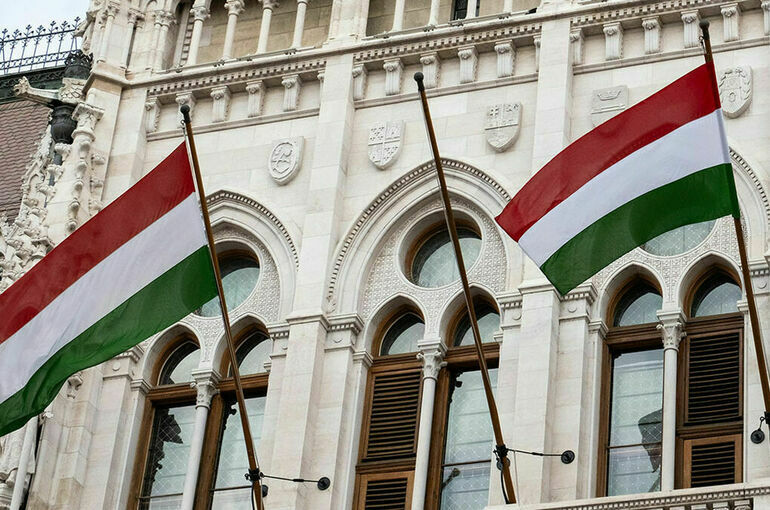 FT: Венгрия заблокировала 13-й пакет санкций Евросоюза против России