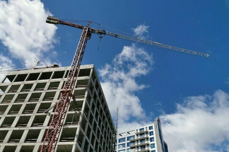 Файзуллин рассказал, сколько в России продано метров строящегося жилья