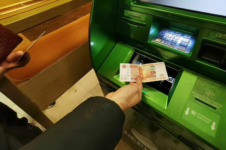 В России введут лимит в 100 тыс. рублей для переводов без открытия счета