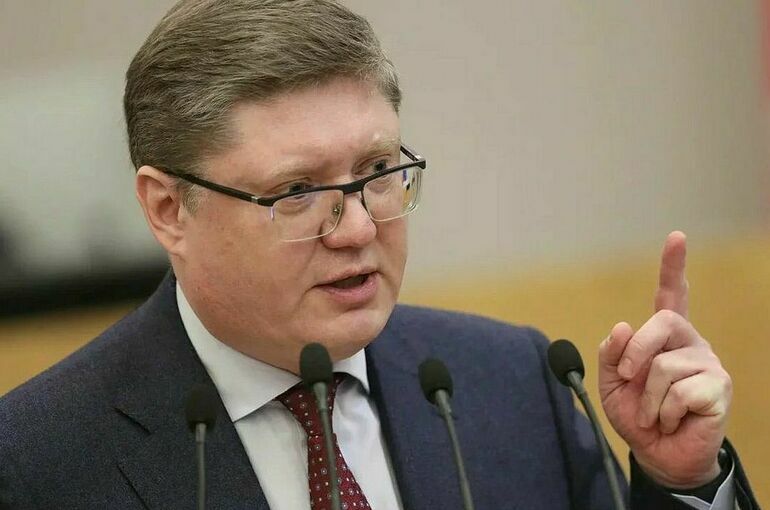 Исаев: На расширение системы соцконтракта выделят 100 миллиардов рублей