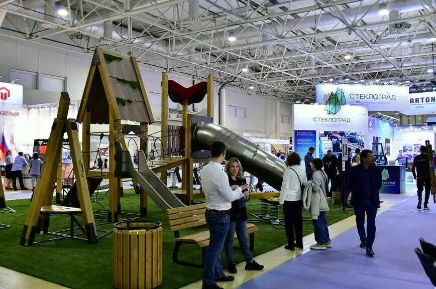 Экспозиция выставки «Мир стекла» РСН-2024.