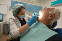 Стоматологи празднуют 6 марта свой профессиональный праздник