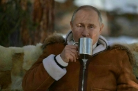 Путин рассказал, что практически не пьет алкоголь
