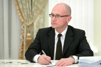 Кириенко призвал защищать иностранную молодежь от пропаганды с помощью правды