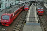 В Москве поезд насмерть сбил двух мужчин