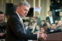 Песков не стал оценивать ход досрочного голосования на выборах президента