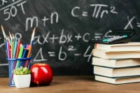 Более половины школьников побаиваются математики