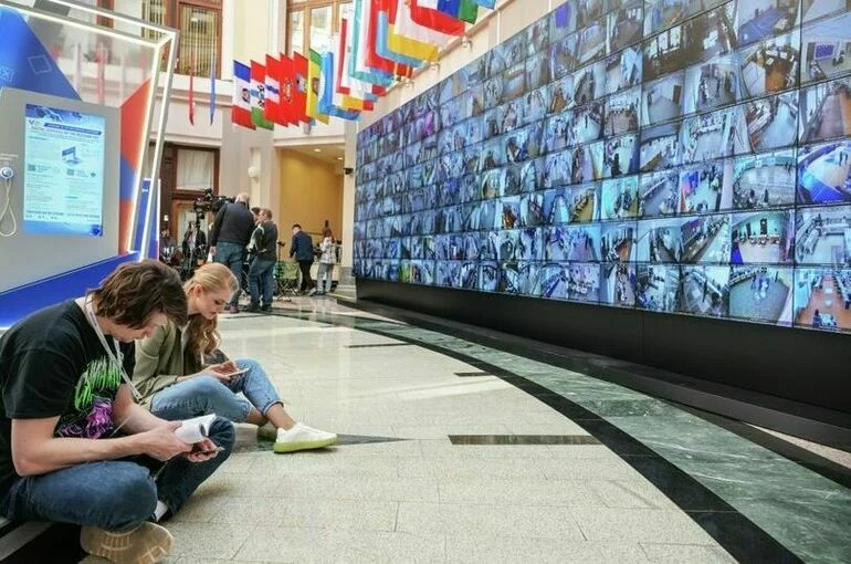 На избирательный участок Камчатки пришел Змей Горыныч