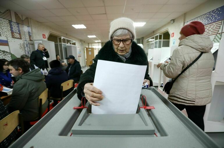 Явка на президентских выборах в России к 14:00 мск составила 8,96 процента