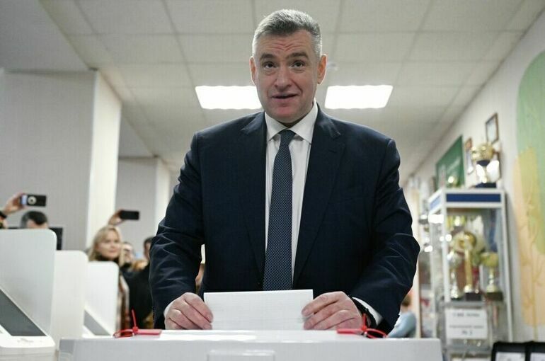 Слуцкий проголосовал в Москве на выборах Президента России