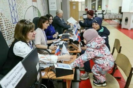 Больше половины избирателей проголосовали на выборах Президента России