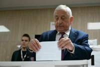 Николай Харитонов проголосовал на выборах президента