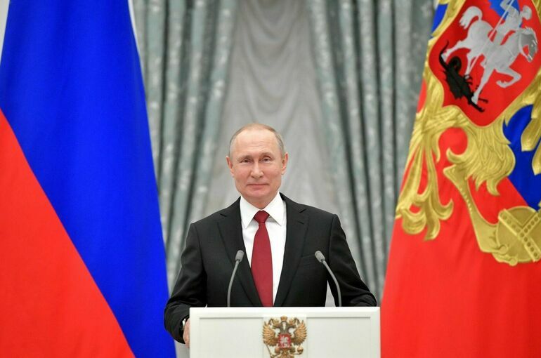 Путин поздравил россиян с 10-летием воссоединения Крыма и Севастополя с РФ