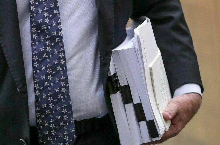 За требование излишних отчетов с педагогов предлагают наказывать