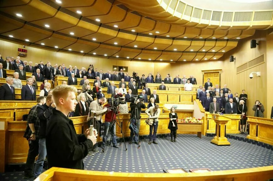Парламент Ленинградской области отметил 30-летний юбилей