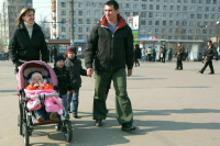В Москве многодетным семьям упростили подтверждение льготного статуса