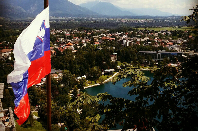 Сотрудник посольства России в Словении объявлен персоной нон грата