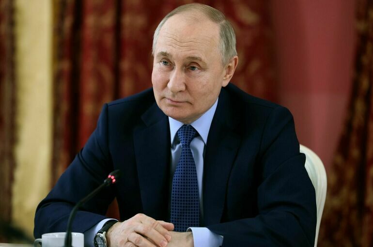 Путин не исключил расширения круга участников программы «Пушкинская карта»
