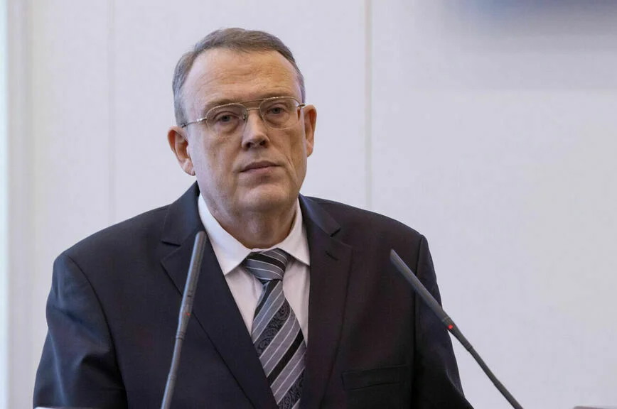 Как пояснил Марк Денисов, в 2023-м тематика обращений значительно изменилась.
