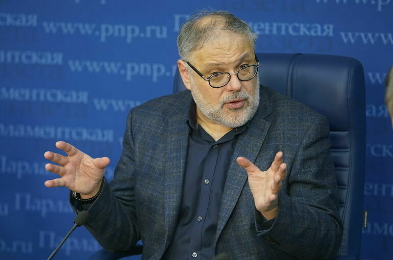 Экономист Хазин считает, что сближение с Евросоюзом разрушит Украину