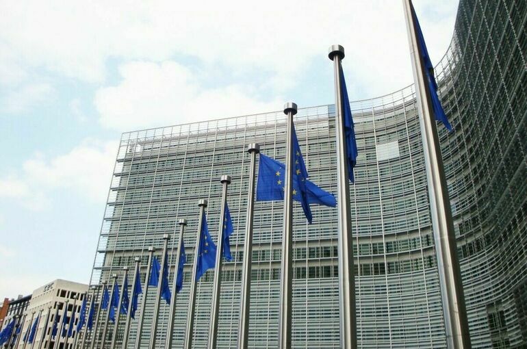 Фон дер Ляйен призвала ЕС сделать все, чтобы избежать эскалации на Ближнем Востоке