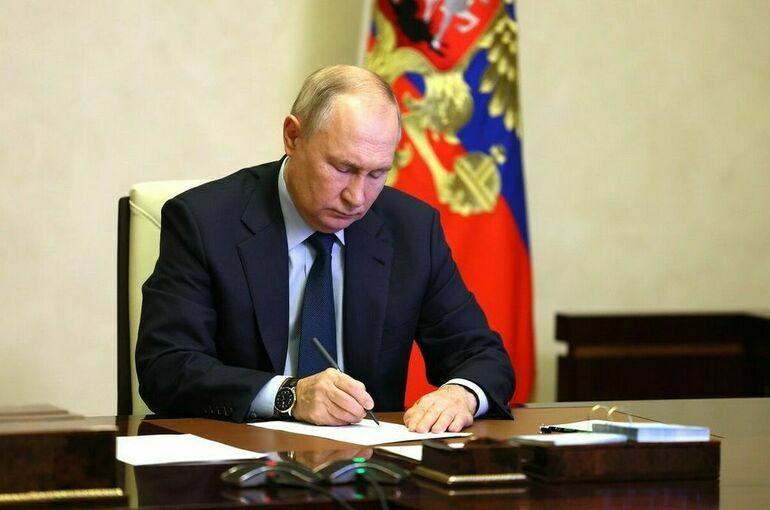 Президент подписал закон о Национальном словарном фонде