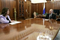 Путин призвал Подносову разобраться с загруженностью судов