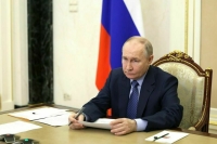 Путин призвал власти работать слаженно и четко, прислушиваясь к людям