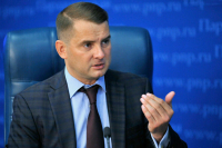 Депутат Нилов заявил о связи сверхурочной работы с «демографической ямой»