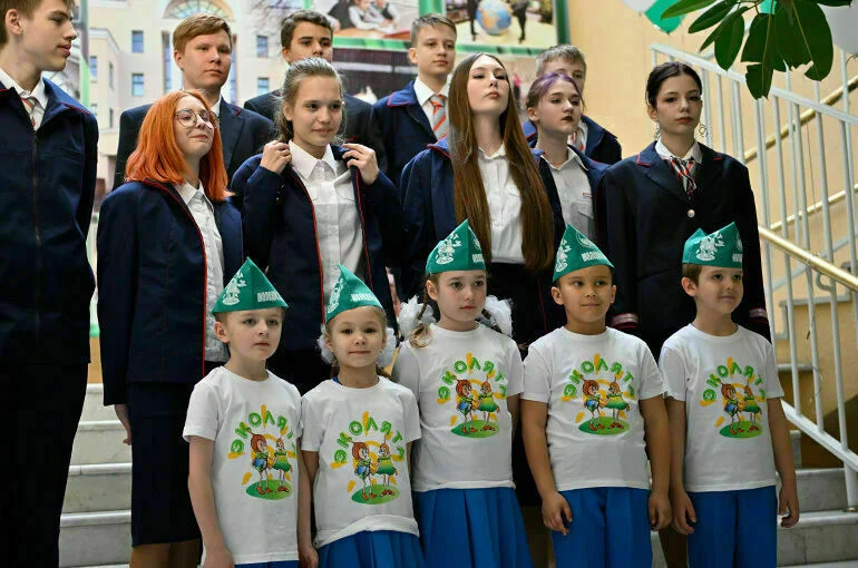 Не дать мальку засохнуть, а лесу зачахнуть: чем занимаются эколята