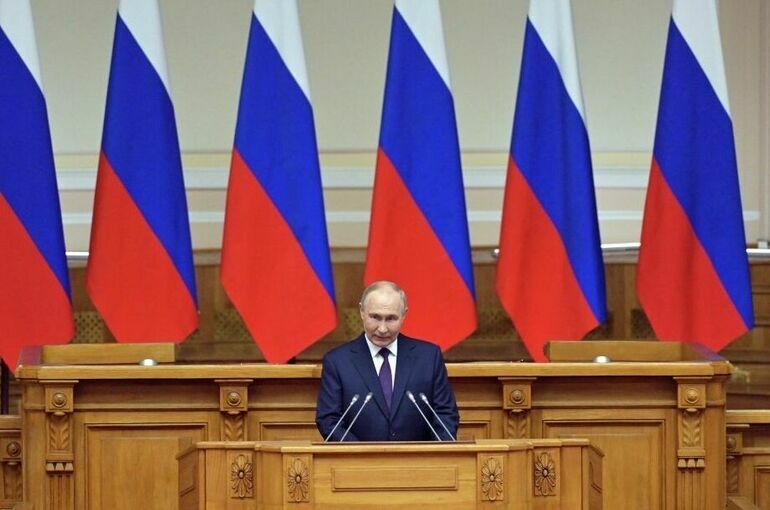 Путин призвал оперативно рассматривать законы, направленные на развитие страны