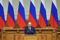 Путин призвал оперативно рассматривать законы, направленные на развитие страны