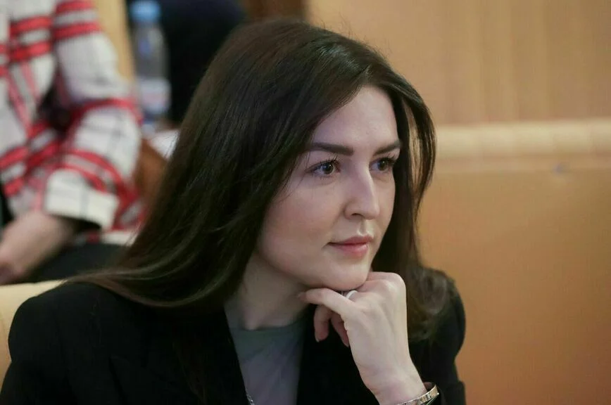 Анна Скрозникова.